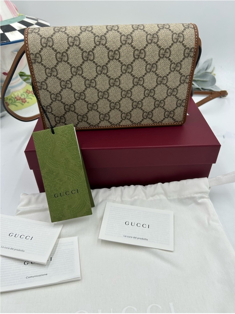 Women's Gucci Beige GG Supreme Crossbody wallet in a strap . NWT - Picture 5 of 15